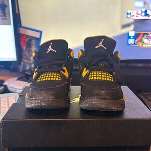 Black Thunder 4s 8c Used